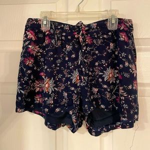 francesca's Women's Shorts Size S Floral